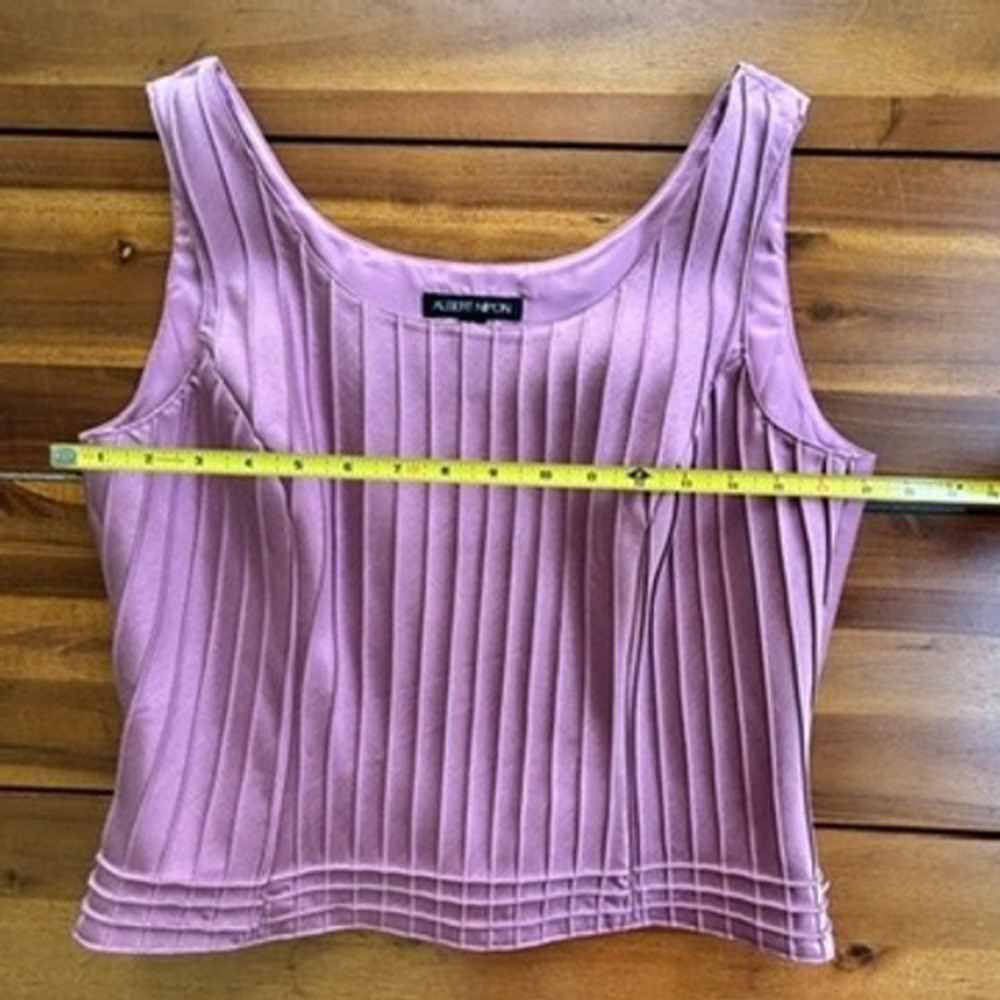 Albert Nipon Silk Pleated Tank Top Lilac Sleeveless Blouse Size 10 - Picture 6 of 8